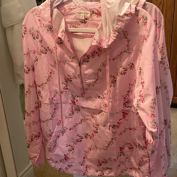 NWOT “Feeling Rosie” Windbreaker size small - Picture 9 of 11
